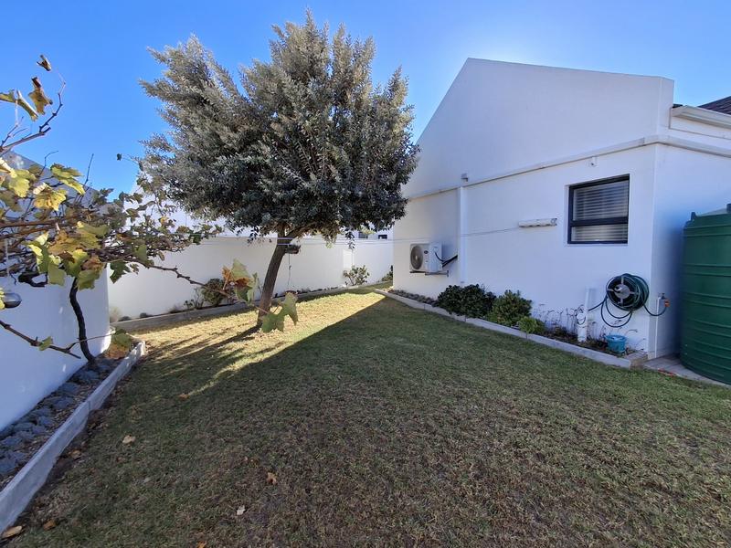 3 Bedroom Property for Sale in Golden Mile Western Cape